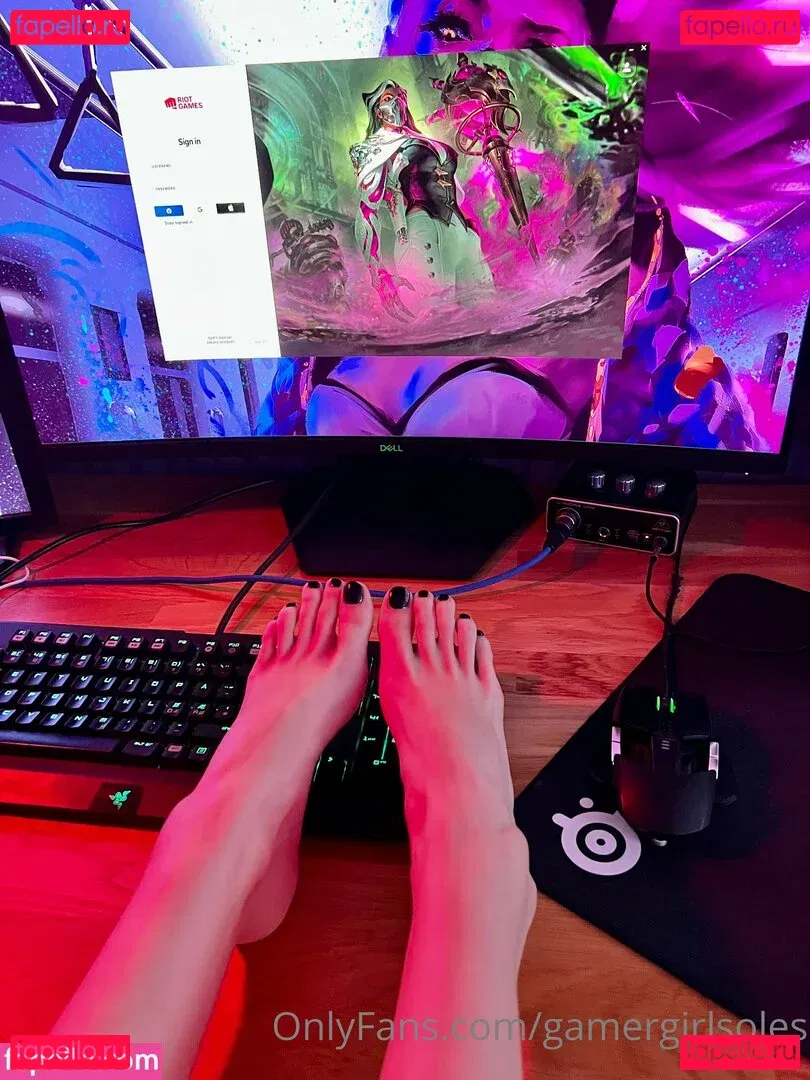 gamergirlsoles Onlyfans Photo Gallery 