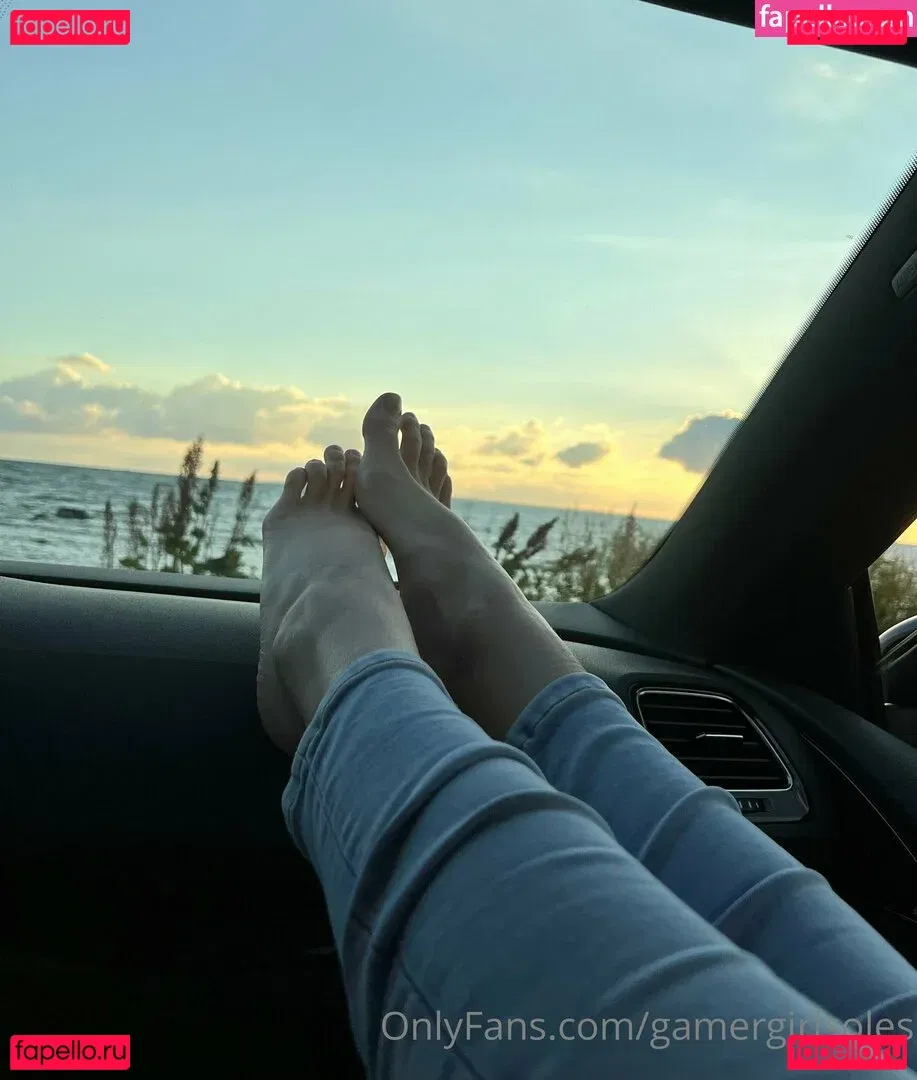 gamergirlsoles Onlyfans Photo Gallery 