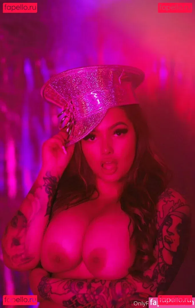 Kat Gerig Onlyfans Photo Gallery 