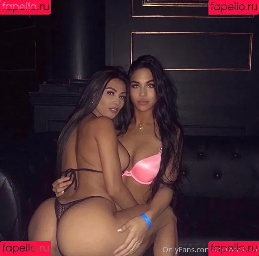 therosaliaxo Onlyfans Photo Gallery 