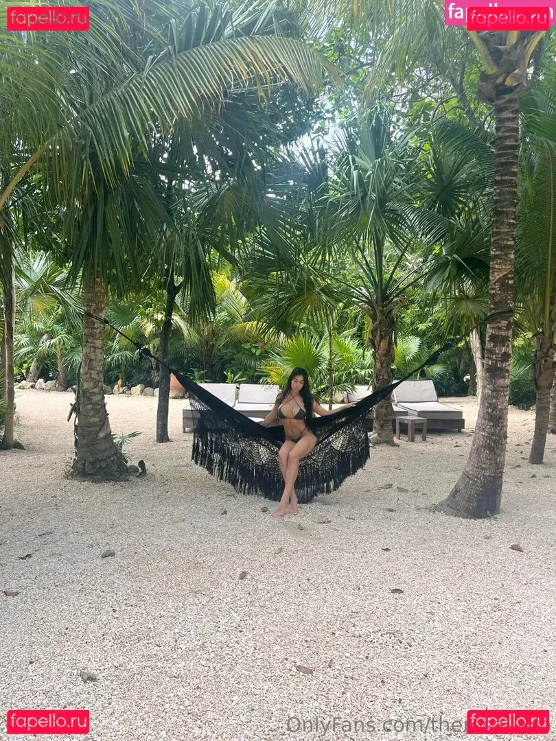 therosaliaxo Onlyfans Photo Gallery 