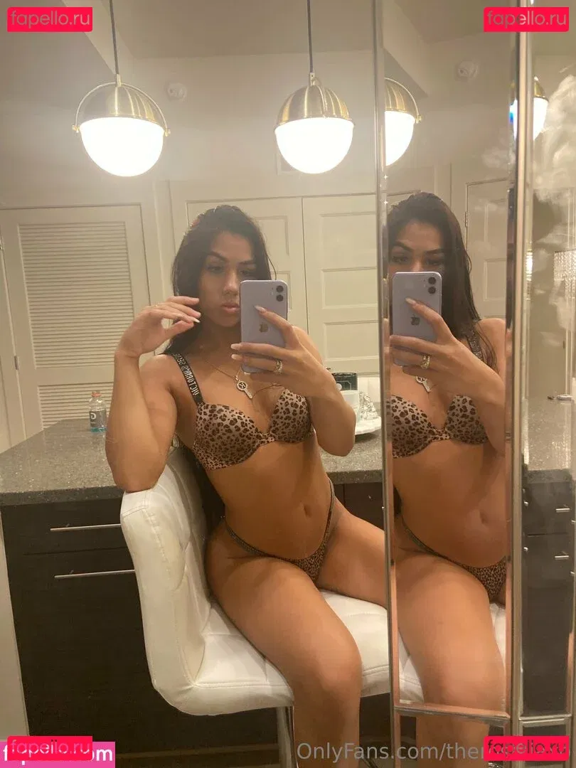 therosaliaxo Onlyfans Photo Gallery 