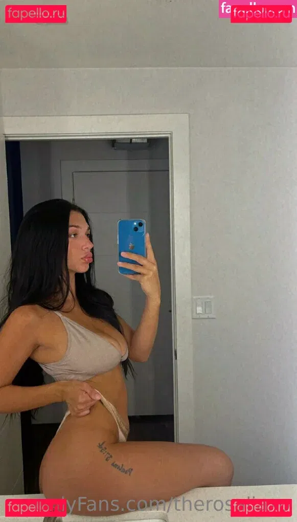 therosaliaxo Onlyfans Photo Gallery 