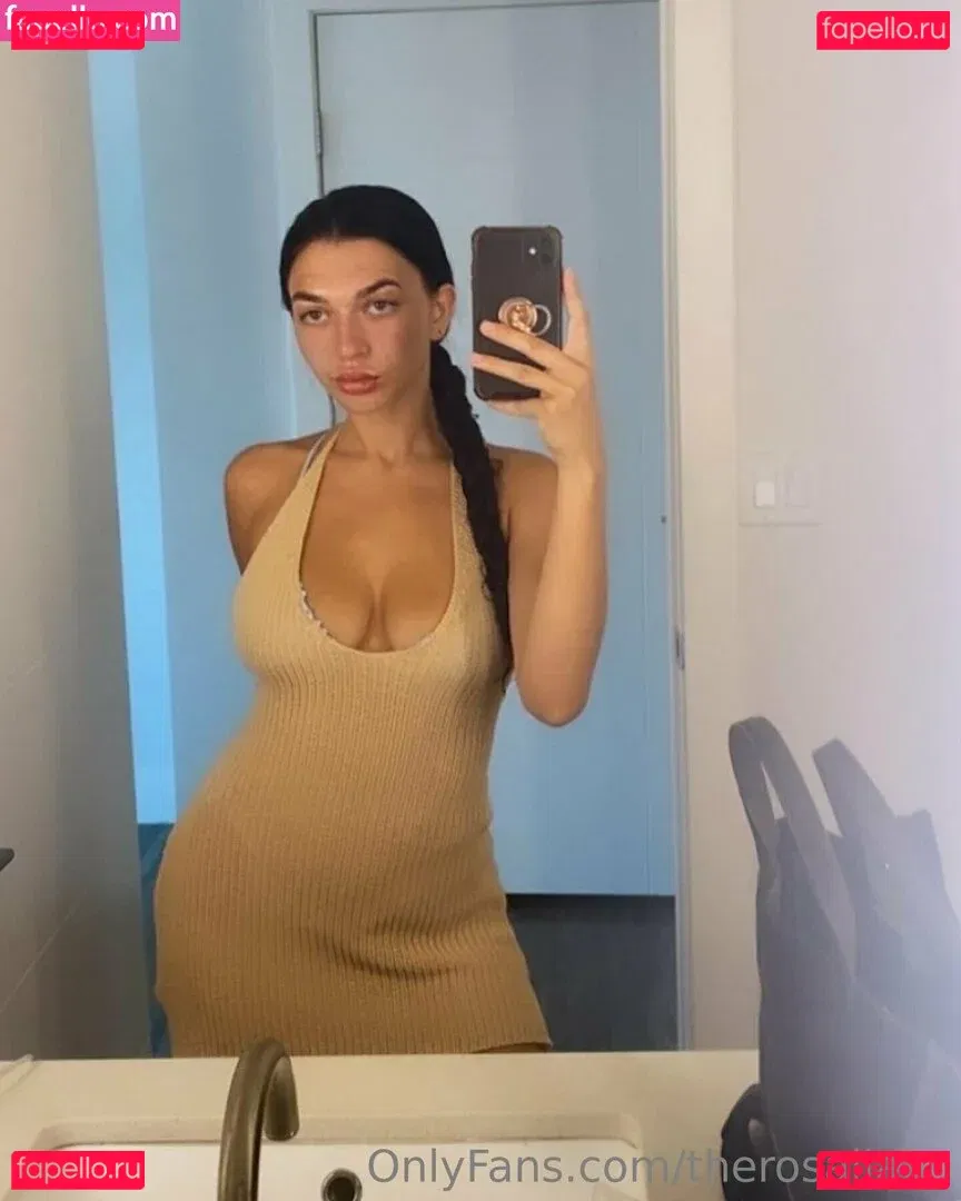 therosaliaxo Onlyfans Photo Gallery 