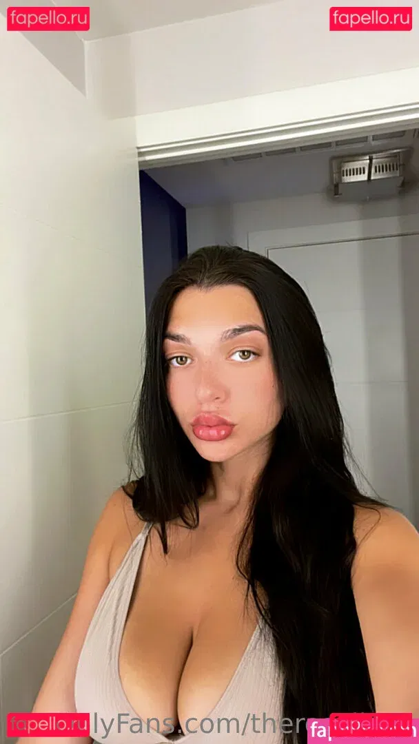 therosaliaxo Onlyfans Photo Gallery 