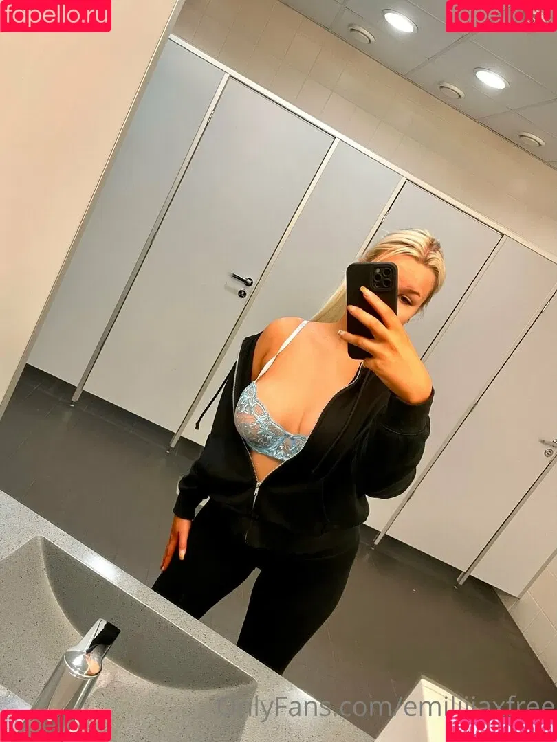 emiliiiaxfree Onlyfans Photo Gallery 
