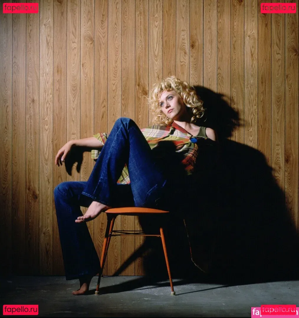 Hilarie Burton Onlyfans Photo Gallery 