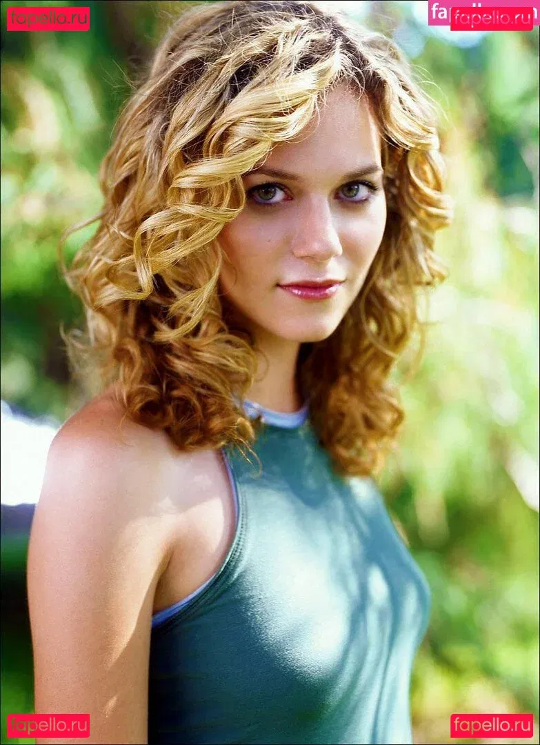 Hilarie Burton Onlyfans Photo Gallery 