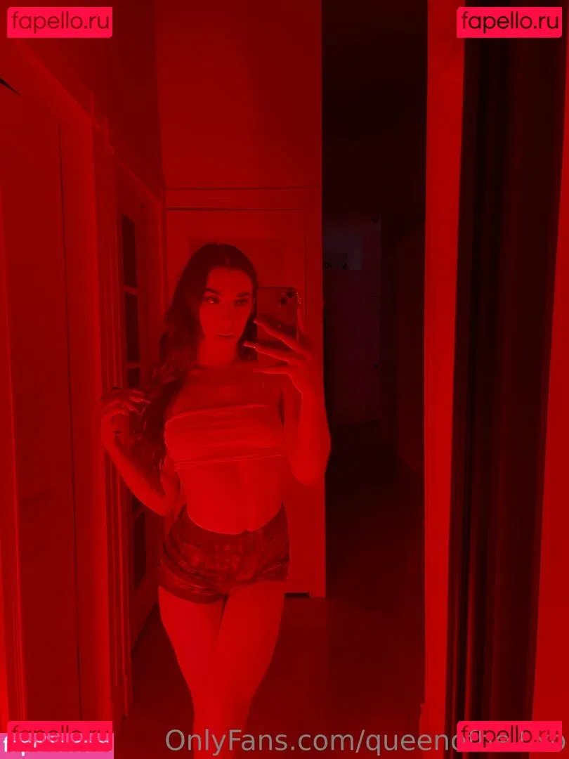 queenofhell.xo Onlyfans Photo Gallery 