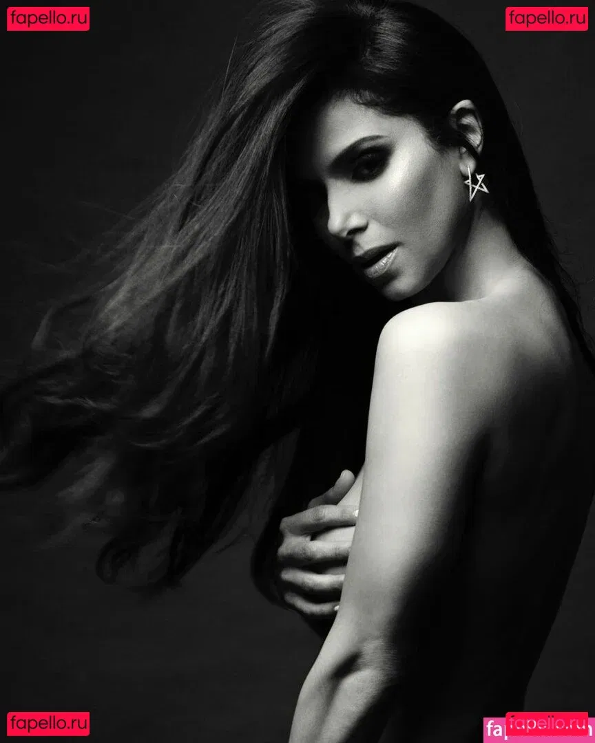 Roselyn Sanchez Onlyfans Photo Gallery 