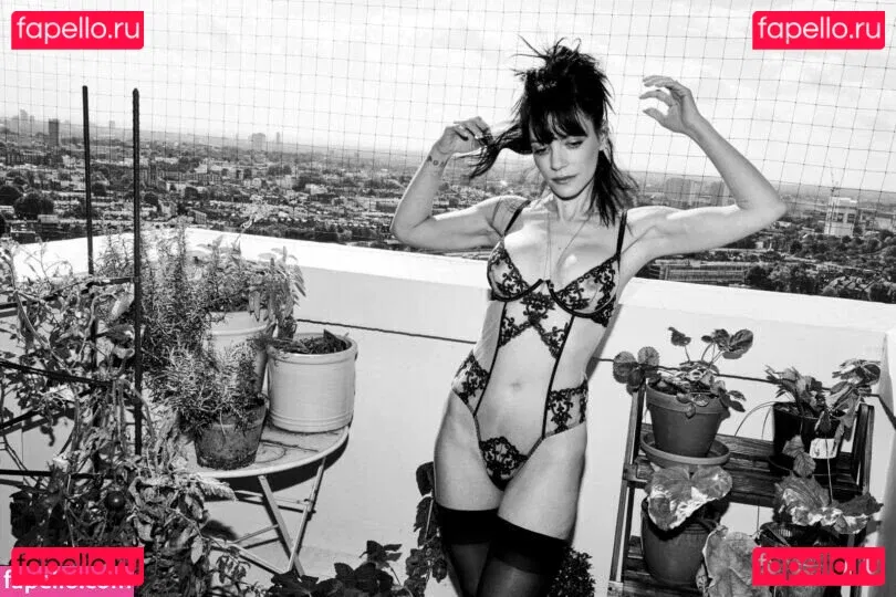 leyla_lunaaa Onlyfans Photo Gallery 