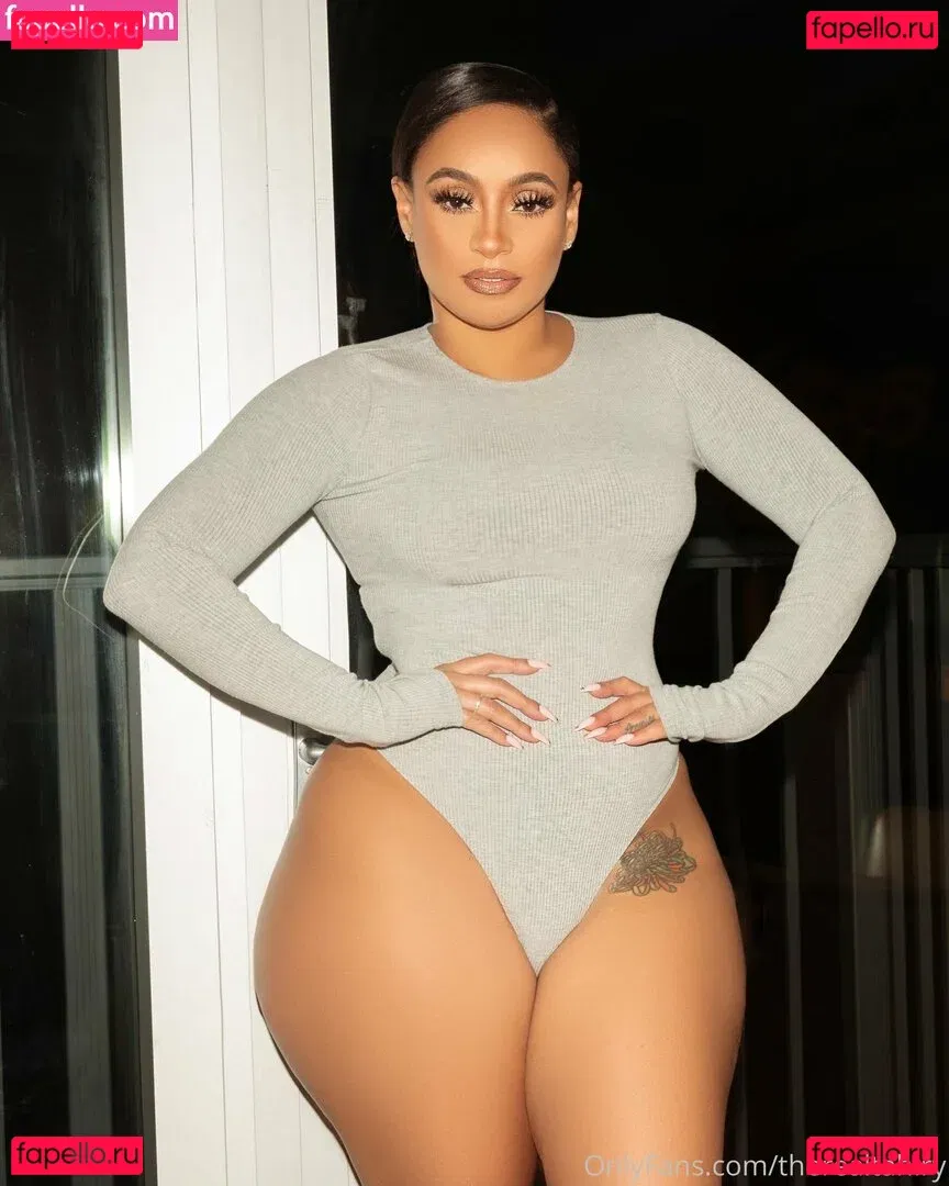therealtahiry Onlyfans Photo Gallery 