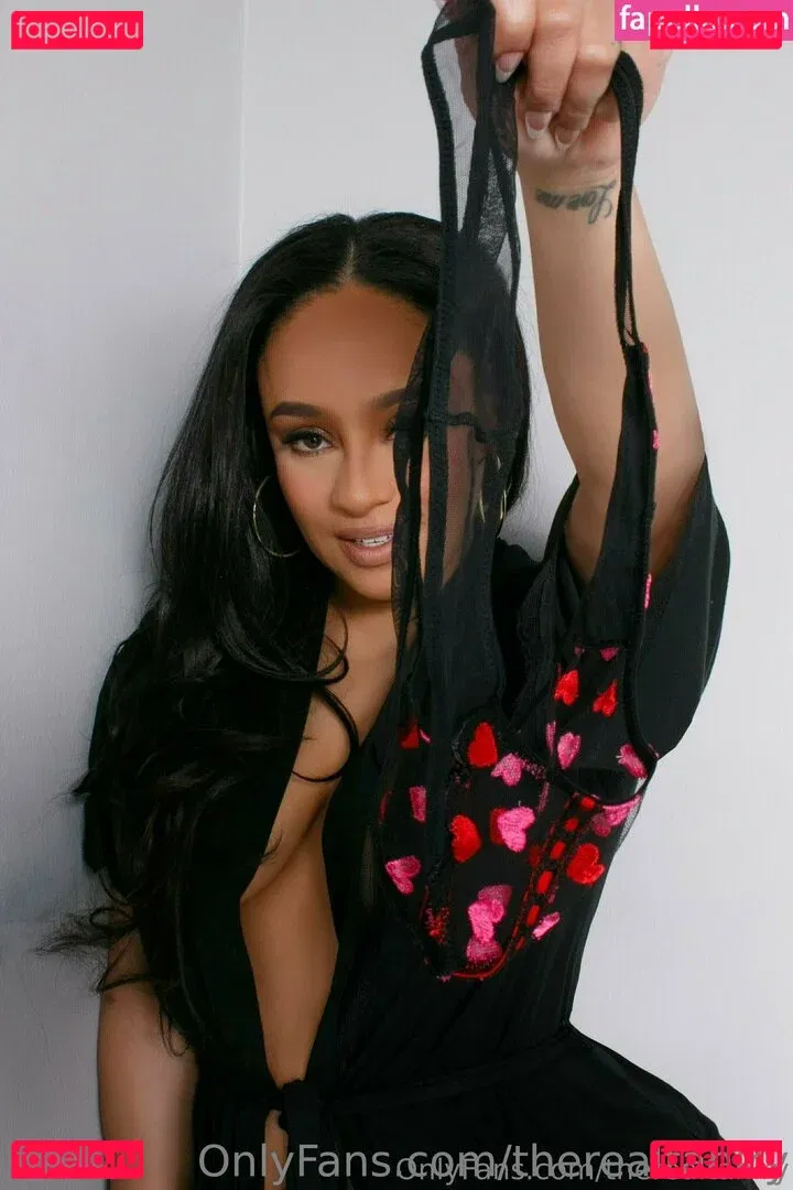 therealtahiry Onlyfans Photo Gallery 