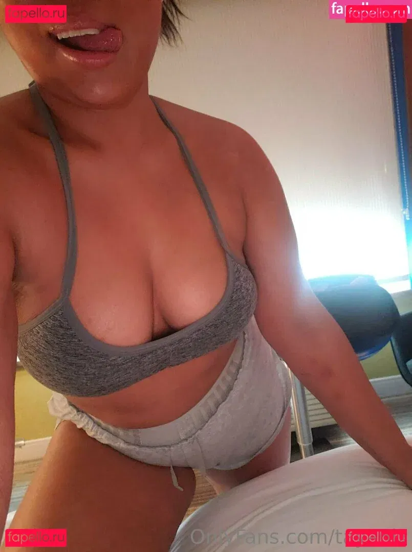 taya6ix Onlyfans Photo Gallery 