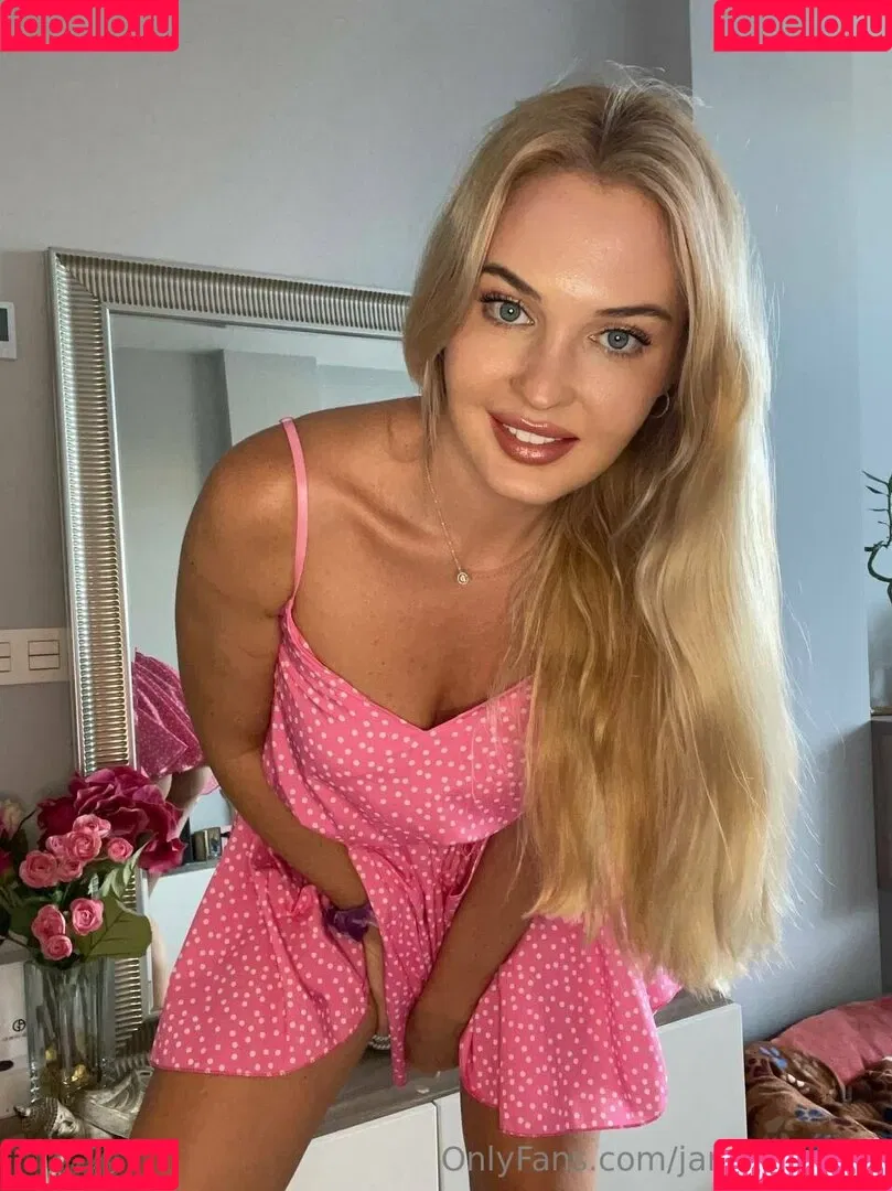 janebaby.xo Onlyfans Photo Gallery 