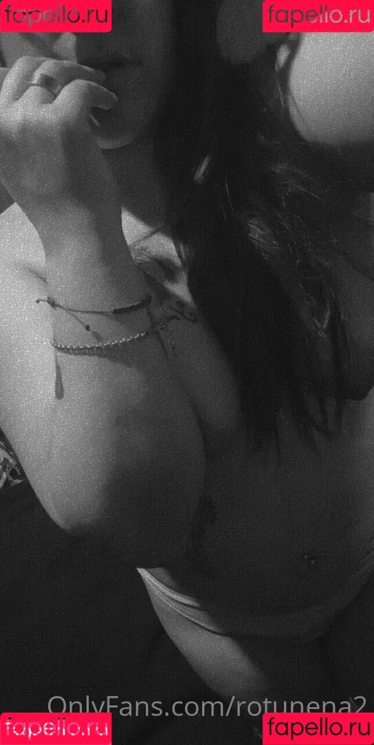 rotunena2 Onlyfans Photo Gallery 