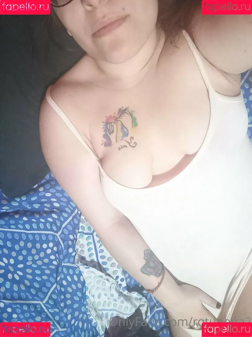 rotunena2 Onlyfans Photo Gallery 