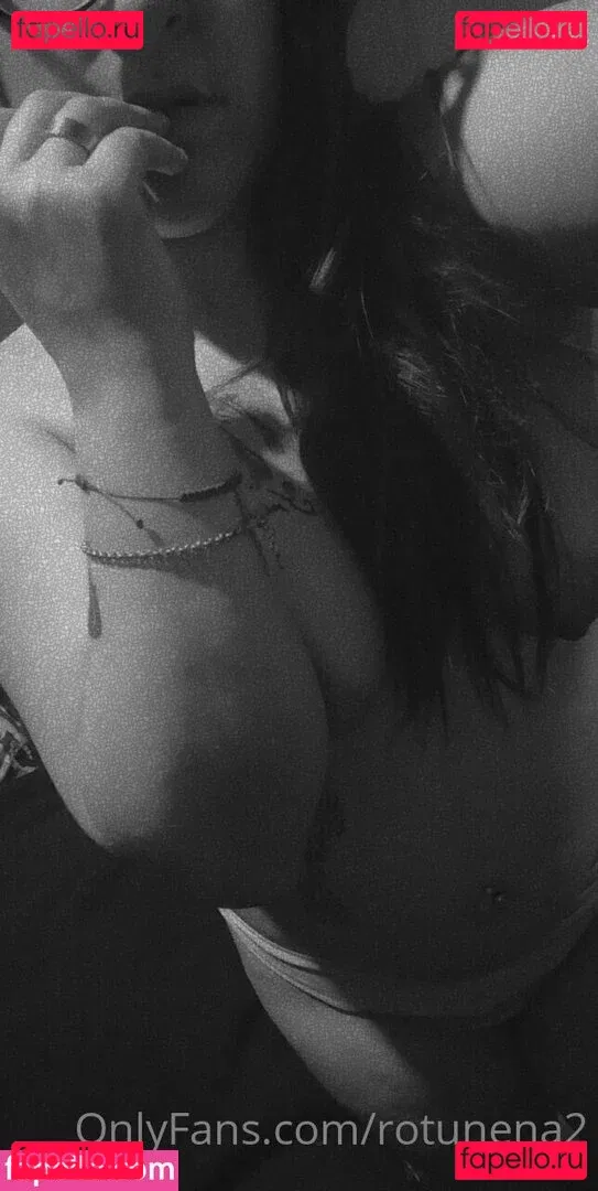 rotunena2 Onlyfans Photo Gallery 