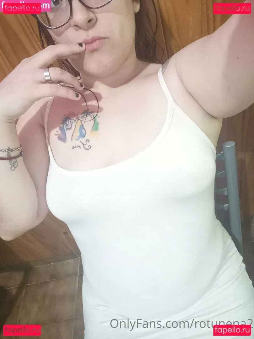 rotunena2 Onlyfans Photo Gallery 