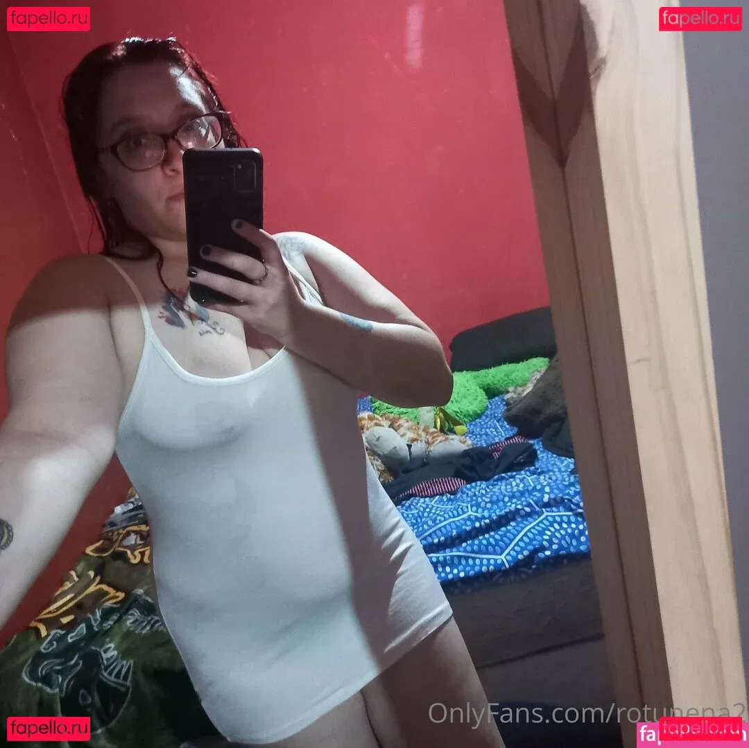 rotunena2 Onlyfans Photo Gallery 