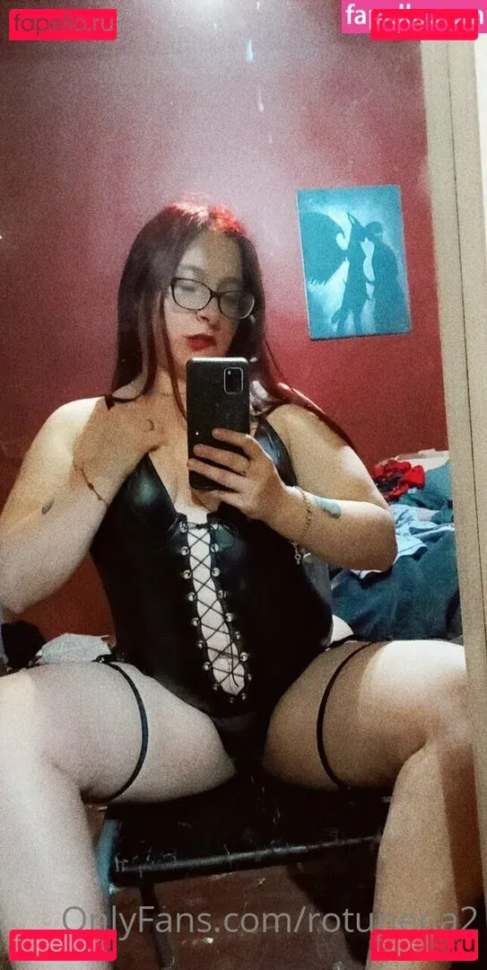 rotunena2 Onlyfans Photo Gallery 