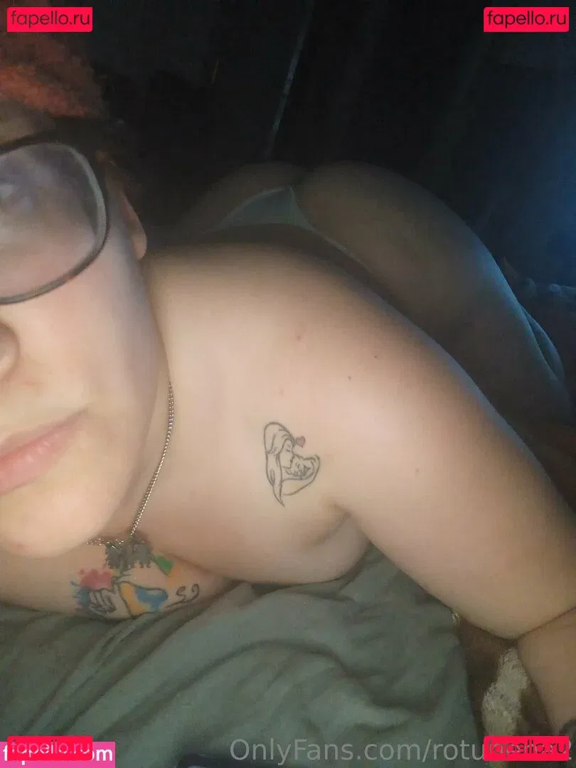 rotunena2 Onlyfans Photo Gallery 