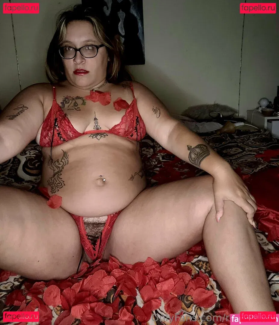 rotunena2 Onlyfans Photo Gallery 