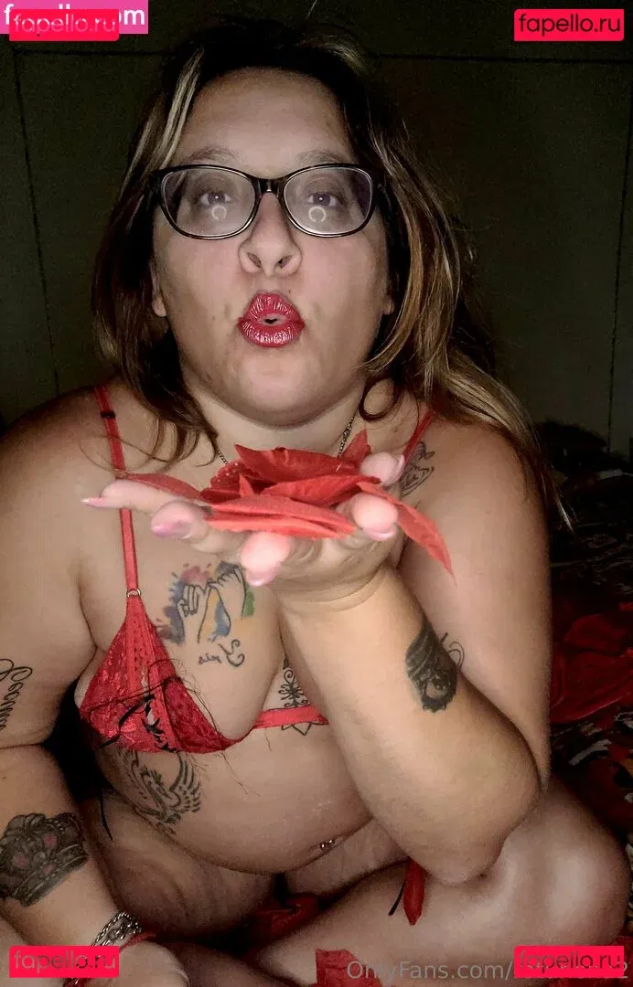 rotunena2 Onlyfans Photo Gallery 