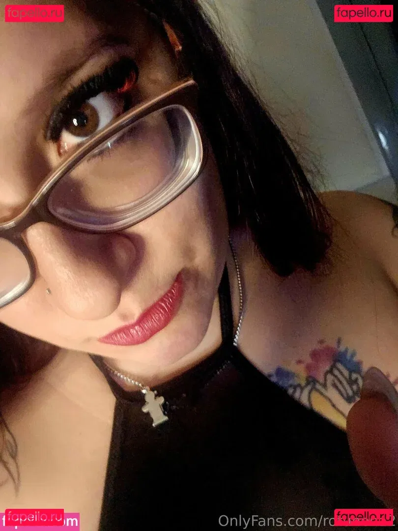 rotunena2 Onlyfans Photo Gallery 