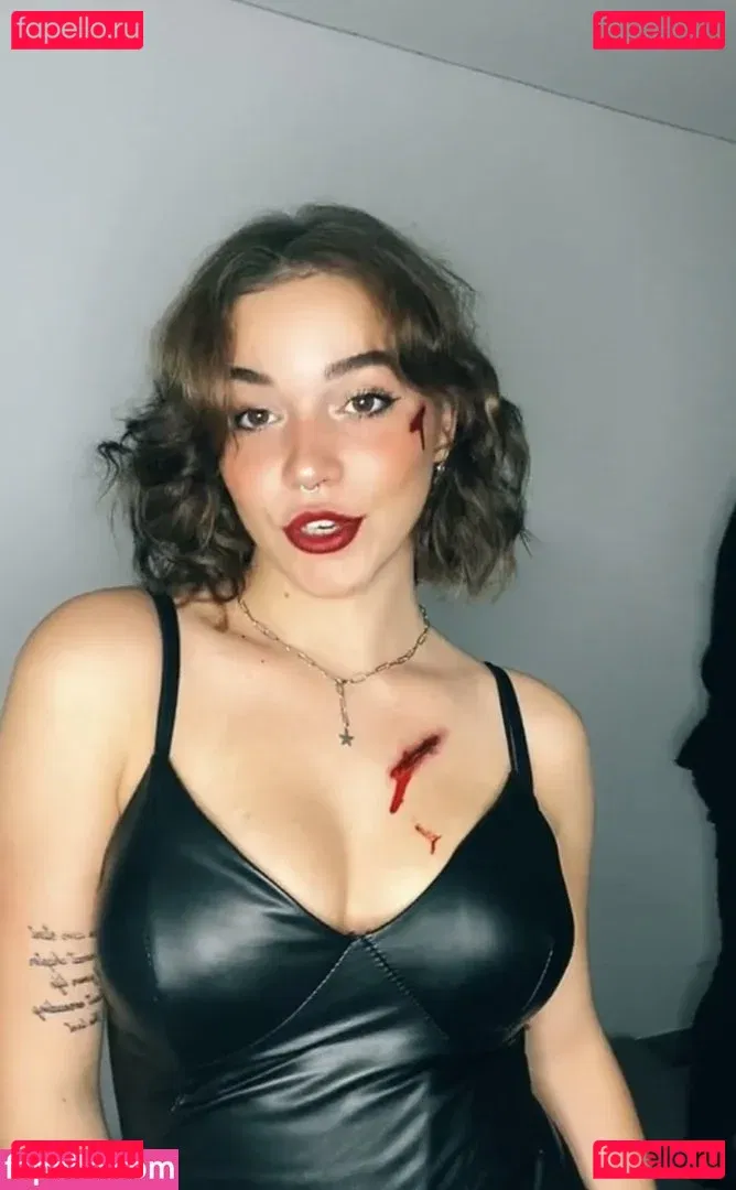 Chloe Catalano Onlyfans Photo Gallery 