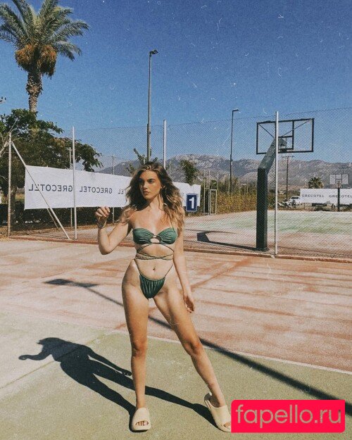 Chloe Catalano Nude Onlyfans Photo 13
