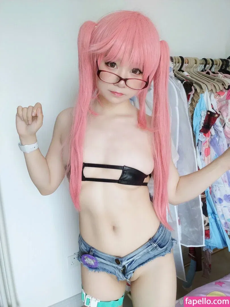 YaoYaoQwQ Onlyfans Photo Gallery 