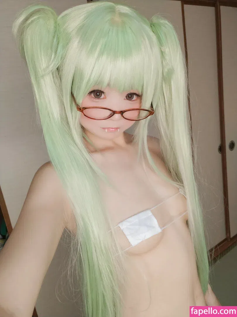 YaoYaoQwQ Onlyfans Photo Gallery 