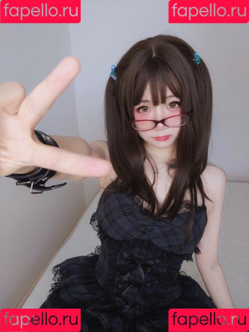 YaoYaoQwQ Onlyfans Photo Gallery 