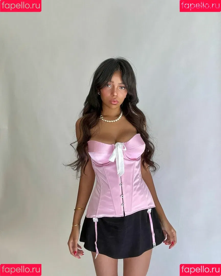 Daphne Blunt Onlyfans Photo Gallery 