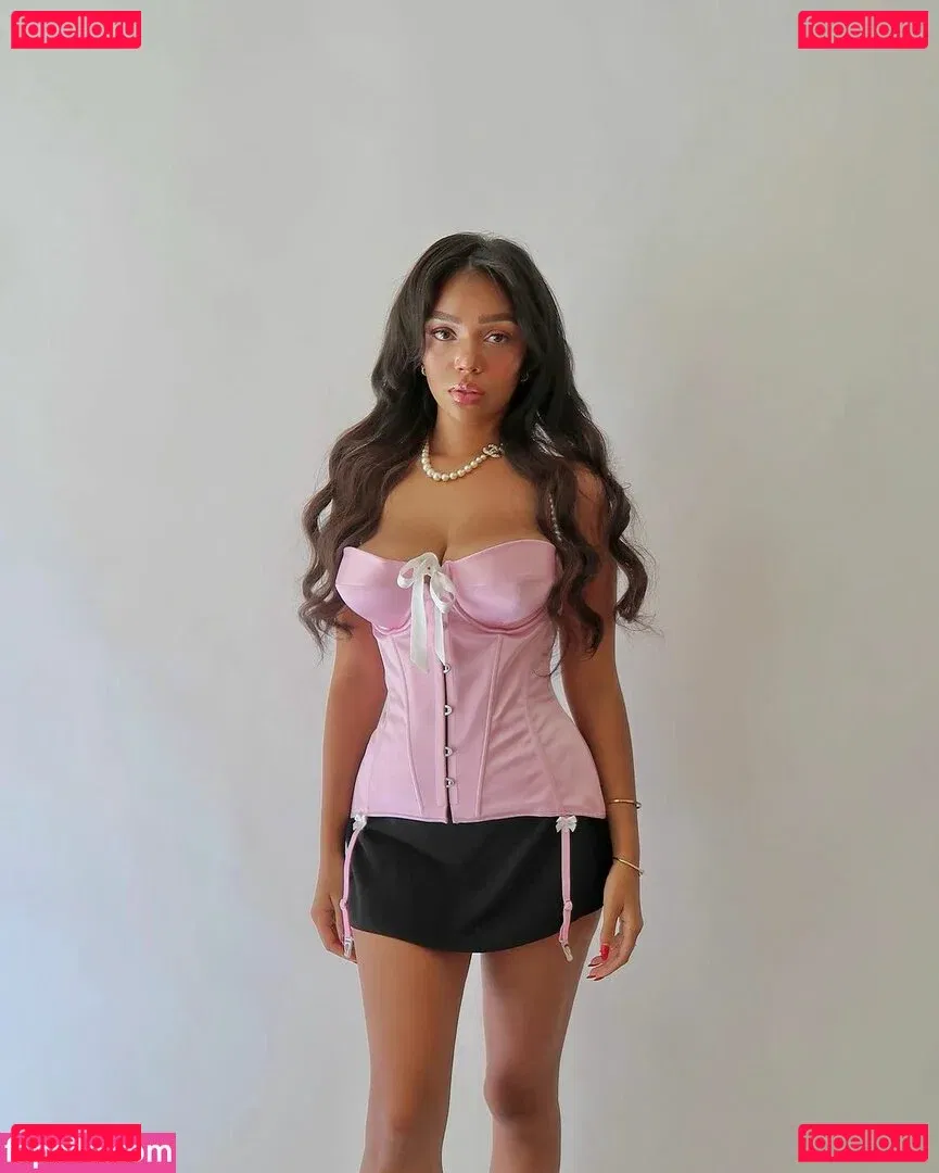 Daphne Blunt Onlyfans Photo Gallery 