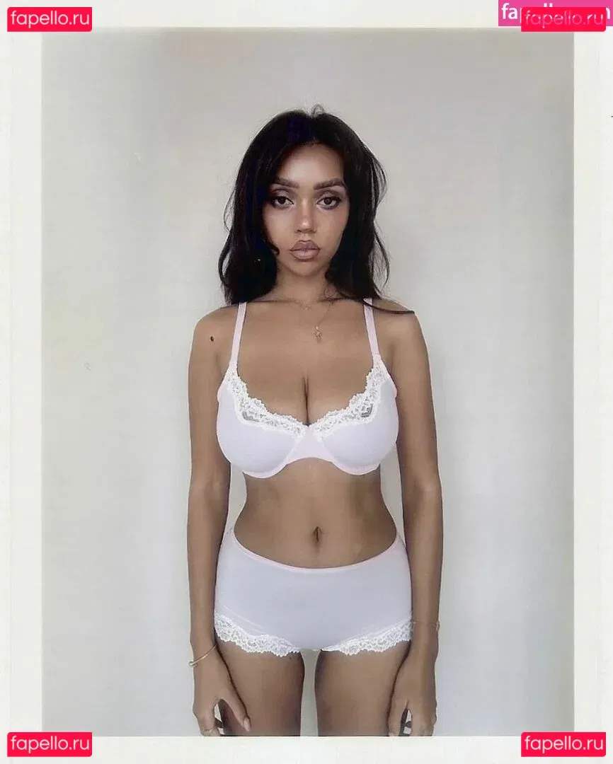 Daphne Blunt Onlyfans Photo Gallery 