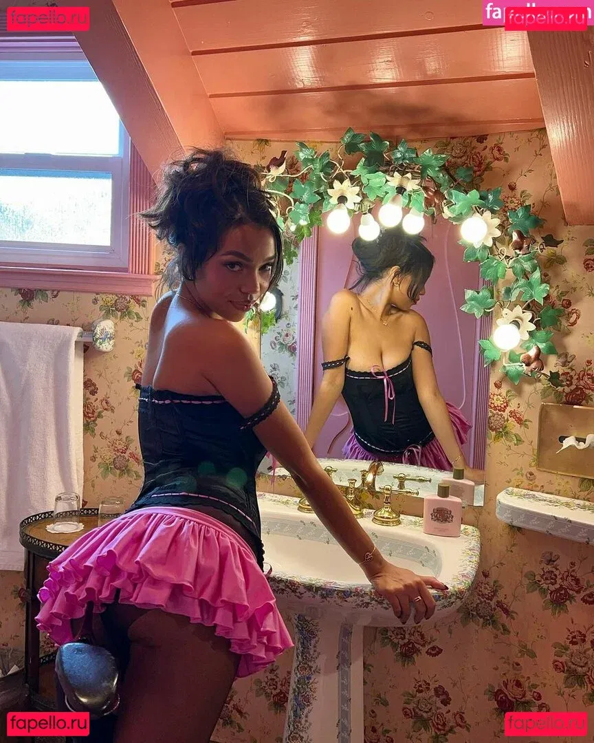 Daphne Blunt Onlyfans Photo Gallery 