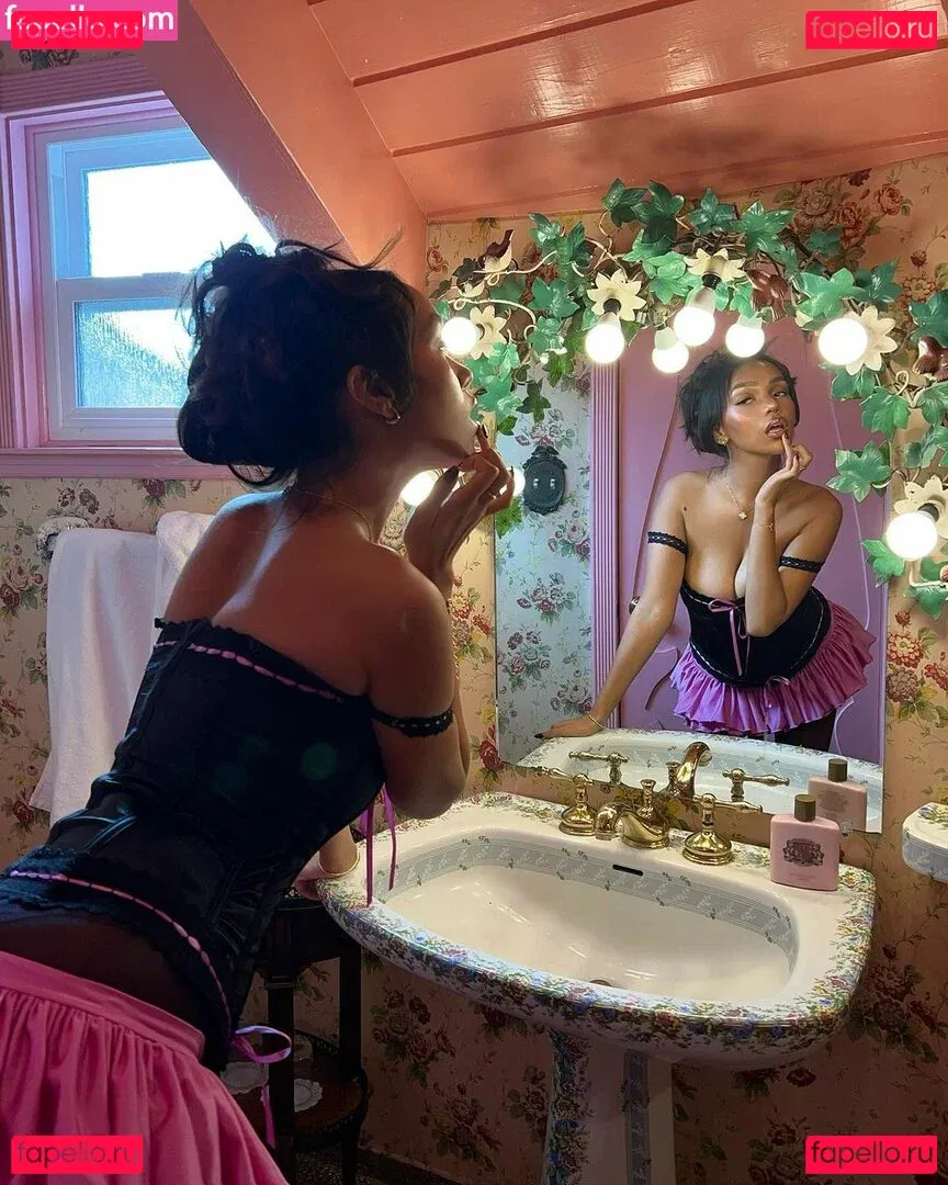 Daphne Blunt Onlyfans Photo Gallery 