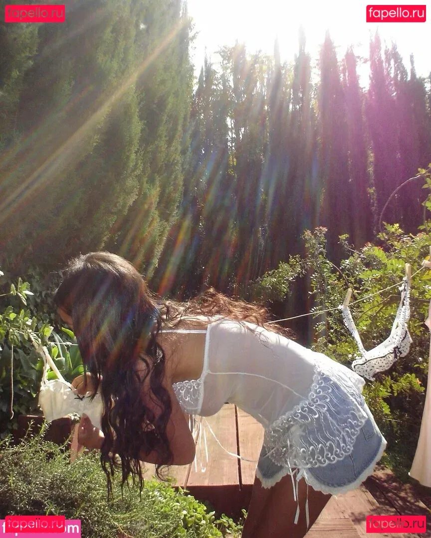 Daphne Blunt Onlyfans Photo Gallery 