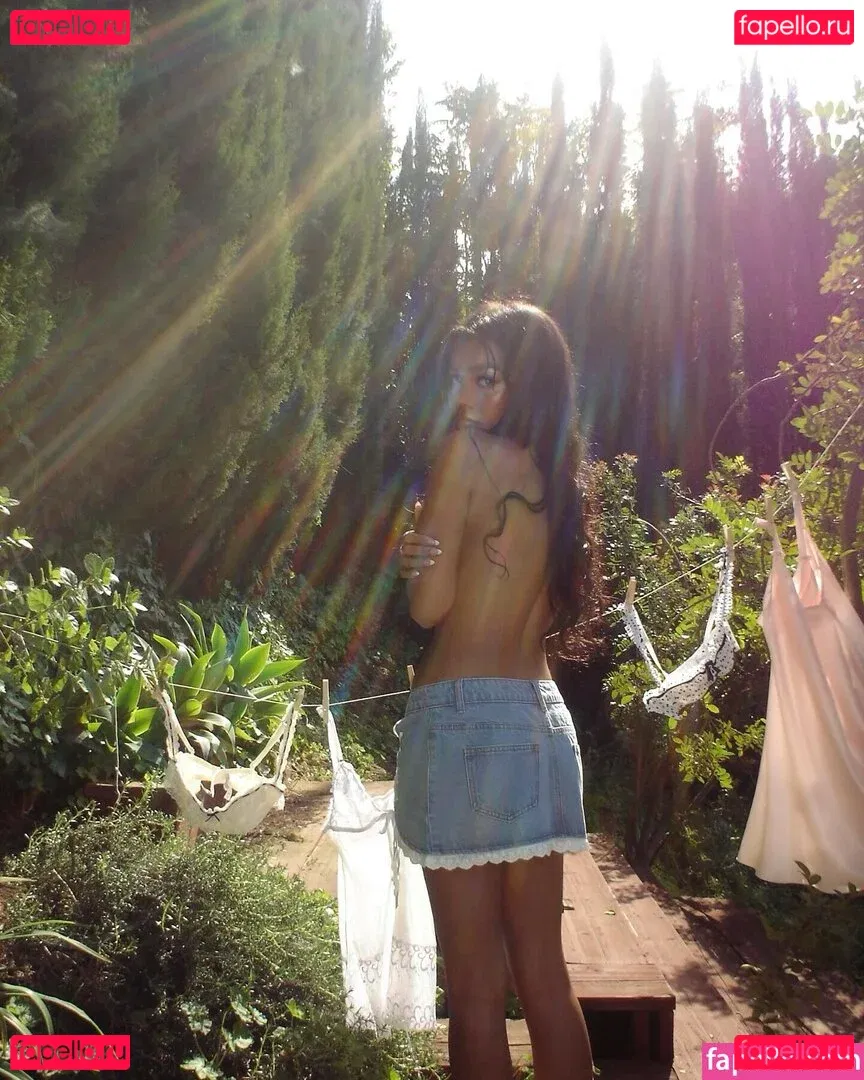 Daphne Blunt Onlyfans Photo Gallery 