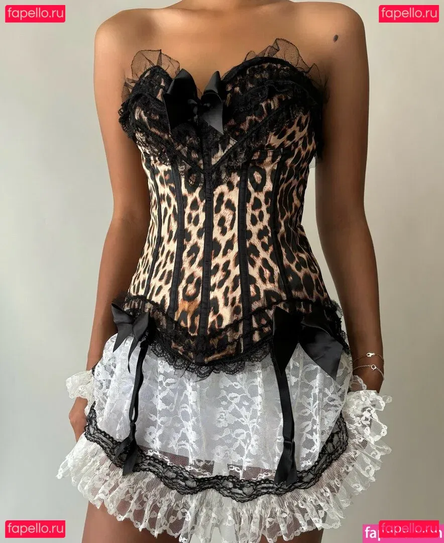 Daphne Blunt Onlyfans Photo Gallery 