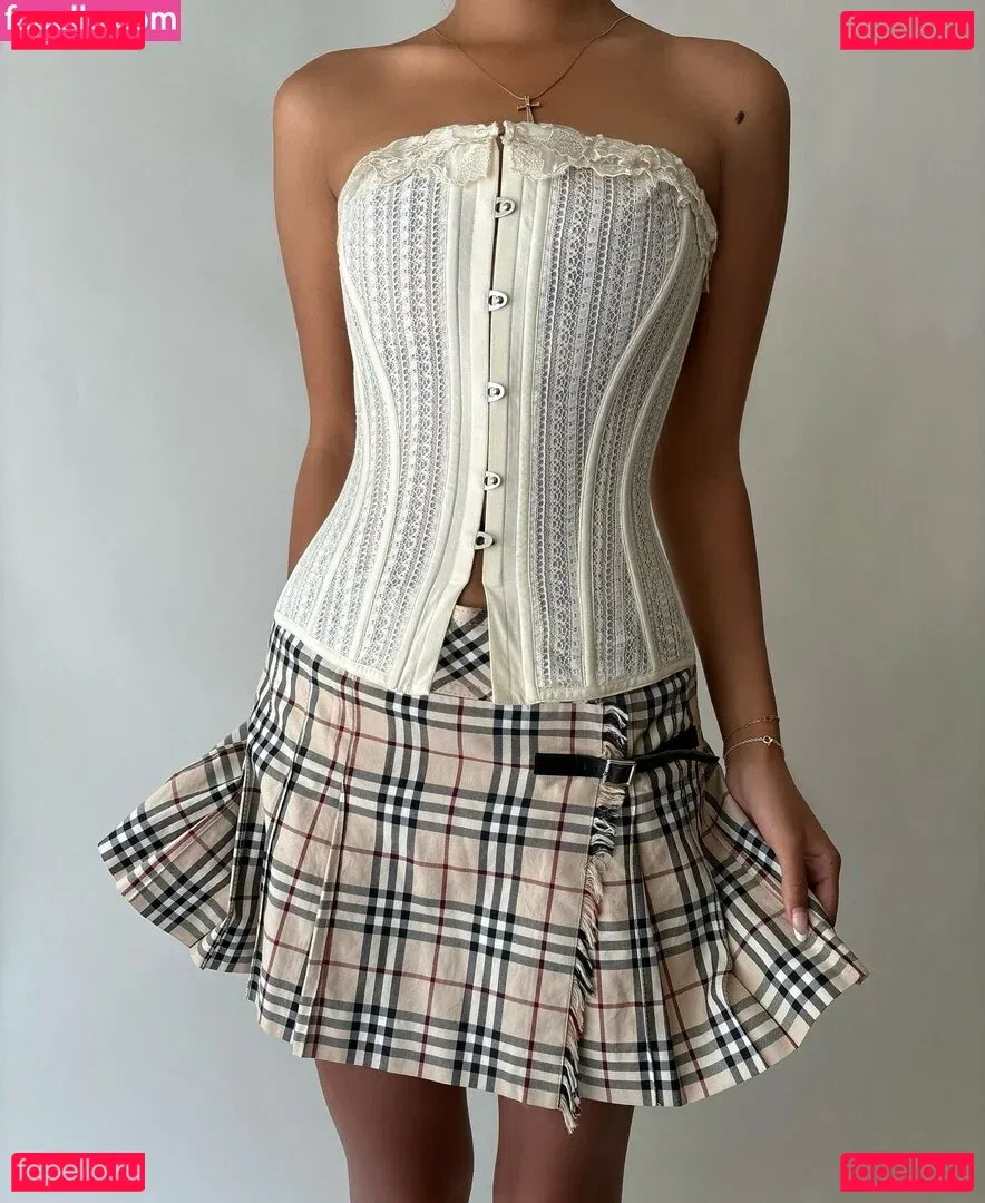 Daphne Blunt Onlyfans Photo Gallery 