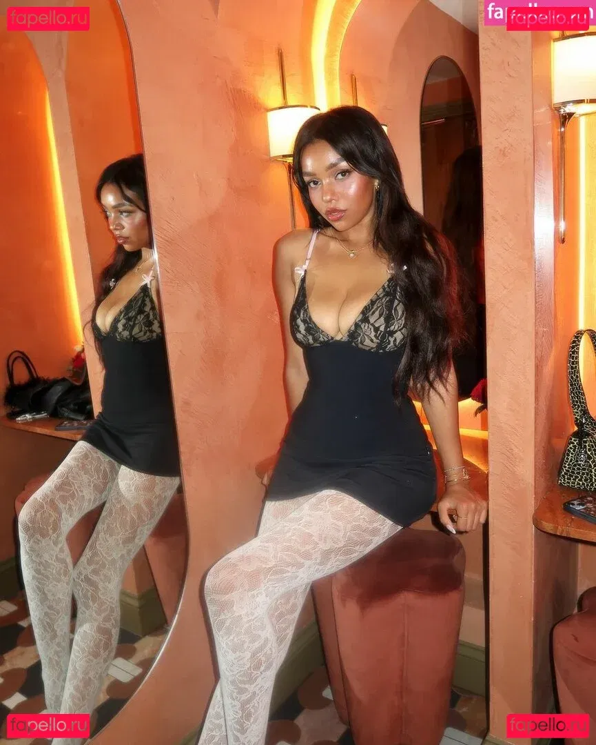 Daphne Blunt Onlyfans Photo Gallery 