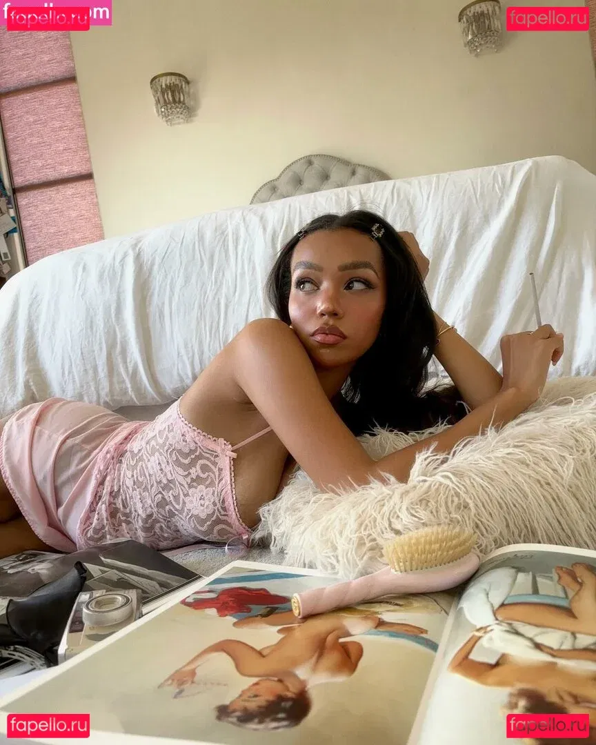 Daphne Blunt Onlyfans Photo Gallery 