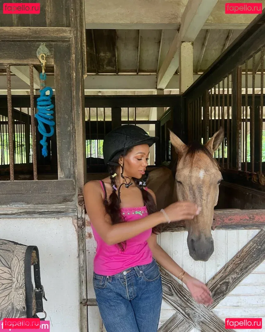 Daphne Blunt Onlyfans Photo Gallery 