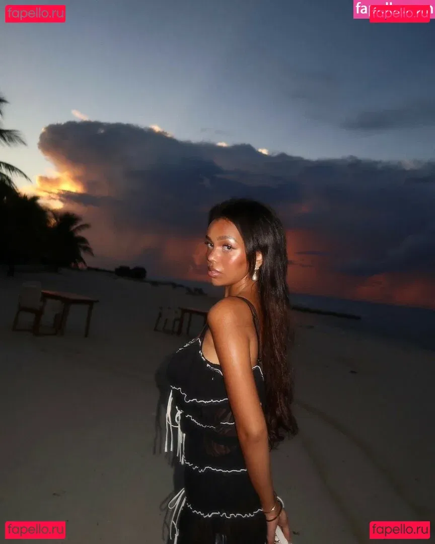 Daphne Blunt Onlyfans Photo Gallery 