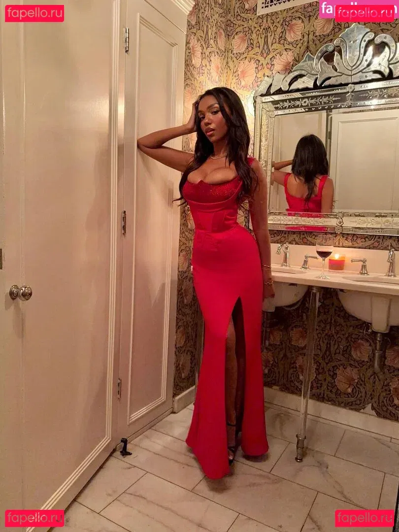 Daphne Blunt Onlyfans Photo Gallery 