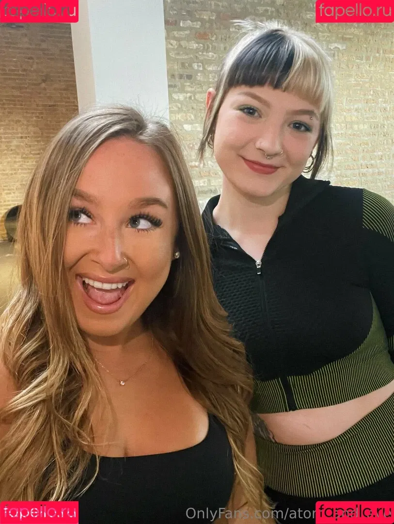 atom_and_eve Onlyfans Photo Gallery 