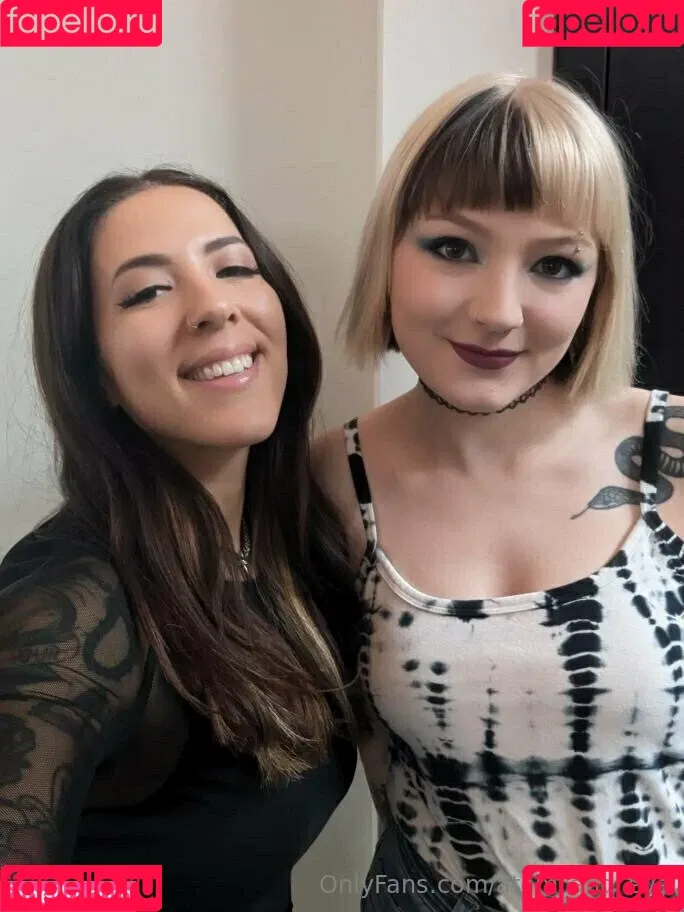 atom_and_eve Onlyfans Photo Gallery 